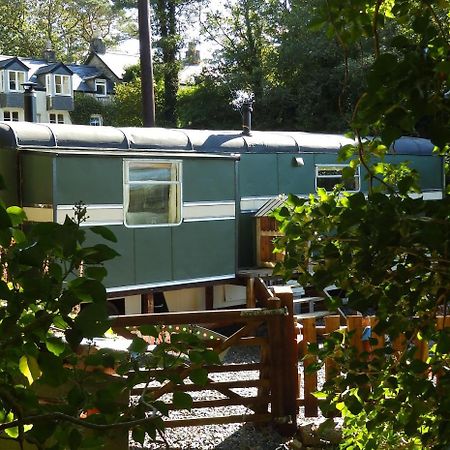 Showman'S Wagon At Coed Cae Hotel Dolgellau Bagian luar foto